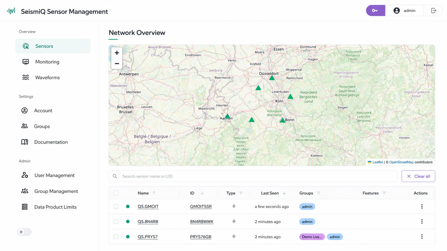 SeismiQ Insights console showing the network overview map and sensor list.